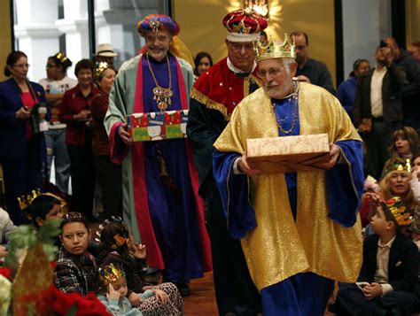 Locals Prepare To Celebrate Three Kings Day San Antonio Express News ...