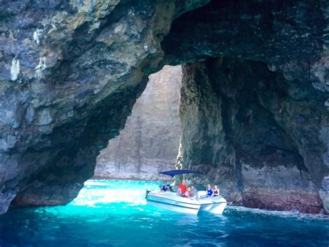 Na Pali Sea Caves | Na Pali Experience