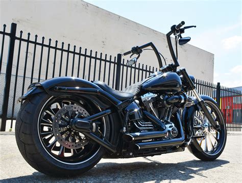 Harley Davidson Breakout - Daytona Custom Builds | Harley night train ...