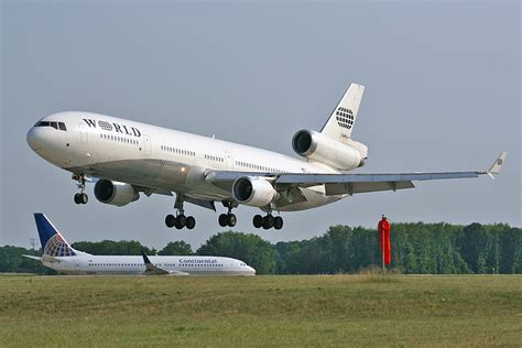 World MD-11 landing N804DE | Military charter arriving CLE | Flickr