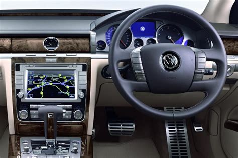 Volkswagen phaeton interior photos