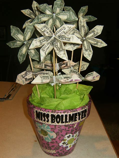 32++ Fold dollar into flower ideas | This is Edit