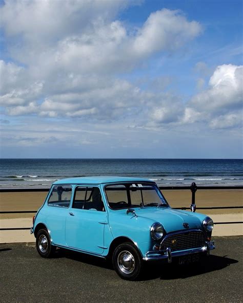 Minis : Photo | Classic mini, Classic, Mini cars