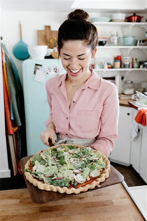 mollyyeh-pizzapeel-1.jpg | Celebrity chef recipes, Molly yeh recipes ...