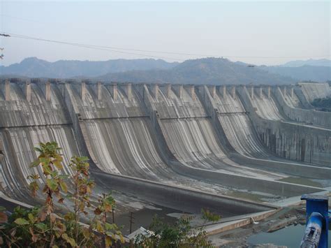 File:Sardar Sarovar Dam 2006, India.jpg - Wikipedia