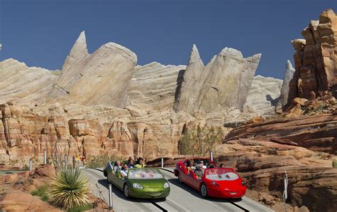 Radiator Springs Racers - Review of the Disneyland Ride