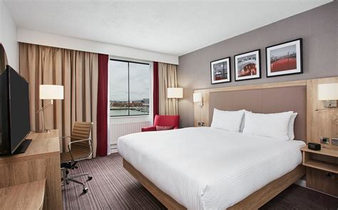 Hilton Garden Inn Dublin City Centre Rooms: Pictures & Reviews ...