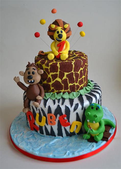 Raa Raa The Noisy lion cake - Decorated Cake by MamaG - CakesDecor