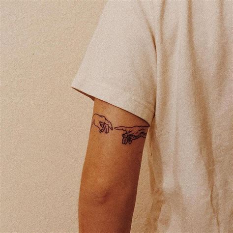 minimalist tattoo placement #Minimalisttattoos | Tattoos, Tiny tattoos ...