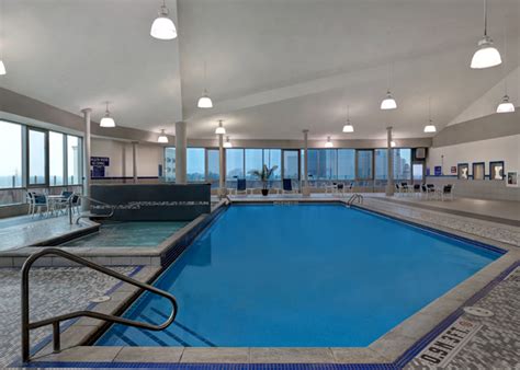 Pool Area & Fitness Centre | Embassy Suites Niagara Falls