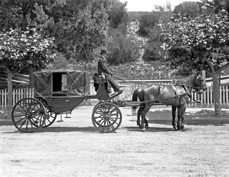 History in Photos: Horse and Buggy