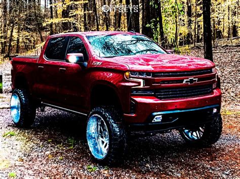 2019 Chevrolet Silverado 1500 with 26x14 -76 TIS 544C and 37/13.5R26 ...