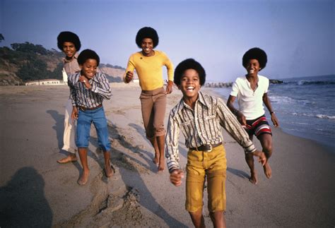 The Story Behind the Photo: The Jackson 5 on the Beach, 1969 – Rockabye ...