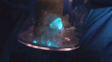 How to Make Trippy Triboluminescent Crystals That Glow Red or Blue When ...