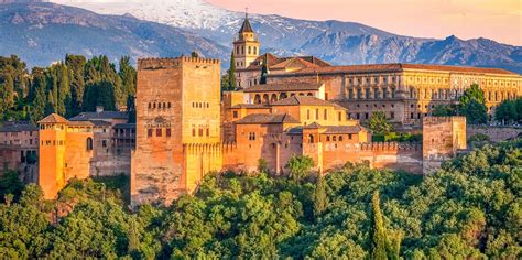 Visitas a la Alhambra de noche y tours nocturnos