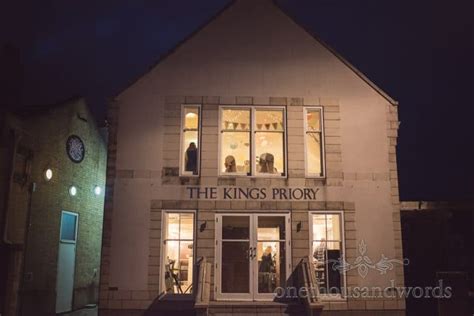 Kings Arms Christchurch Wedding Photographs in Dorset - Dorset Wedding ...