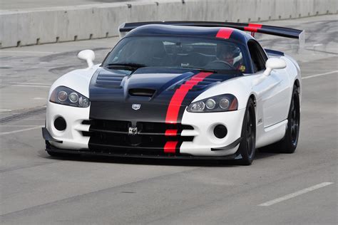 Dodge Viper SRT10 ACR Shatters Corvette ZR1’s Record at Miller ...