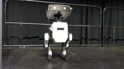 El nuevo robot de Disney anda en dos piernas, puede bailar y reconoce ...