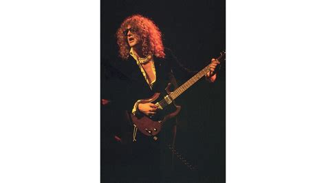 Ian Hunter Biography - YouTube