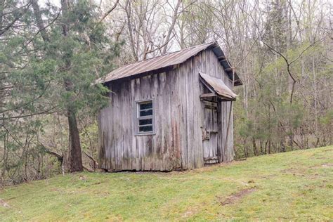 1894 in Linden, TN - Old House Dreams