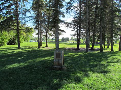 Historic Sites of Manitoba: Birds Hill Provincial Park Plaque (Birds ...