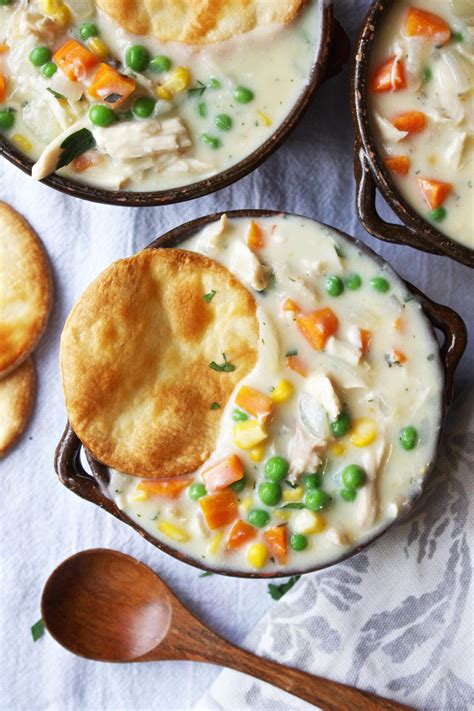 Easy Chicken Pot Pie Soup (Soup Sunday!) | Recipe | Chicken pot pie ...