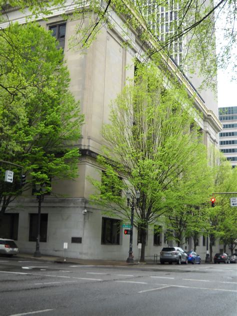 Building on History : Good News for the Multnomah County Courthouse