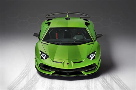 Arriba 32+ imagen ficha tecnica lamborghini aventador svj - Abzlocal.mx