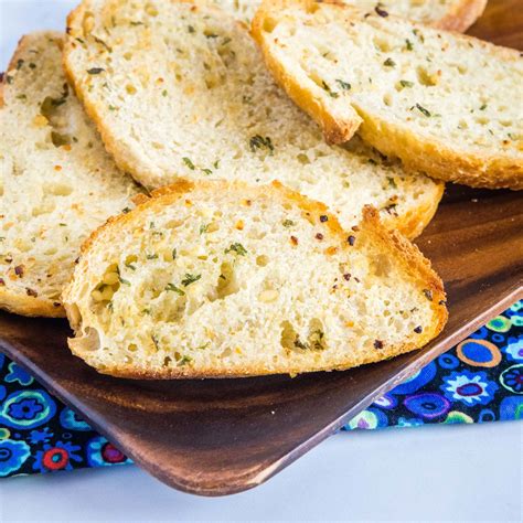 Garlic Bread In Air Fryer - Dinners, Dishes, and Desserts