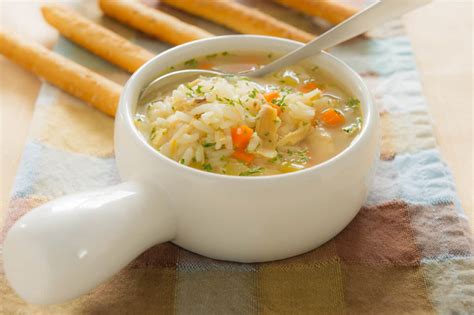 Receta de sopa de pollo con arroz - Comedera - Recetas, tips y consejos ...