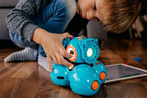 Why We Should Teach Kids to Call the Robot ‘It’