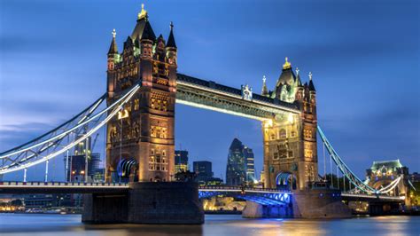 Famous bridges in London | A visitor's guide