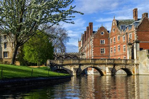 Cambridge university building in uni containing tower, cambridge ...