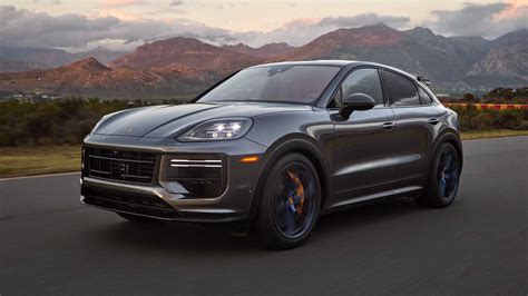 El Porsche Cayenne 2024 debuta con apariencia actualizada y más ...