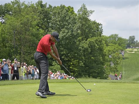 Tiger Woods Swing Finish