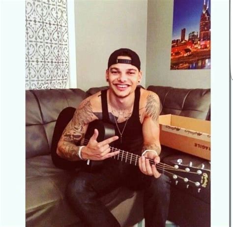 Kane Brown Tattoos On Hand | matskujahepat