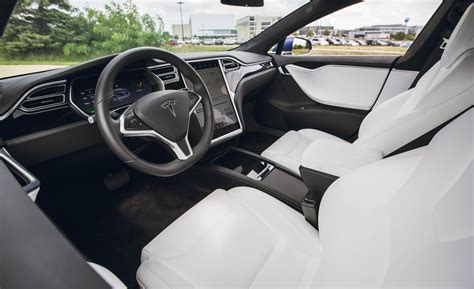 2018 Tesla Model S Review – Interior and Passenger Space