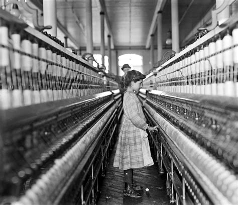 History in Photos: Lewis Hine - Mill Workers, ctd