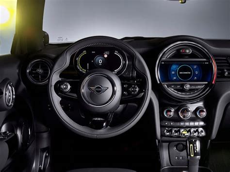 All-Electric MINI Cooper Finally Gets a Release Date and Price