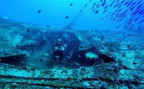 Wreck of HMS Repulse 'rigged with scrap metal merchants' explosives'