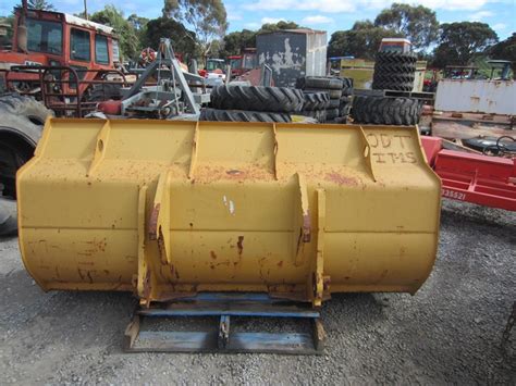 CUSTOM FRONT END LOADER BUCKET for sale