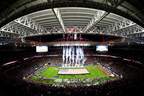 Meet the Miami Hurricanes’ Hard Rock Stadium again for the first time ...