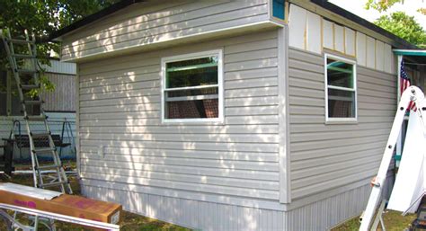 Mobile Home Siding - Best Types, Replacement & Repair How To - Mobile ...