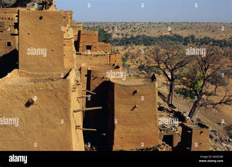 Dogon architecture hi-res stock photography and images - Alamy