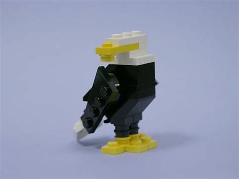 LEGO MOC Eagle by conv-MisaQa | Rebrickable - Build with LEGO