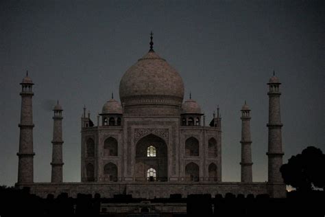 How to View the Taj Mahal at Night - Complete Guide(2024)