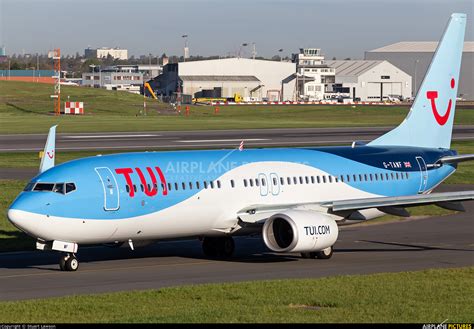 G-TAWF - TUI Airways Boeing 737-800 at Birmingham | Photo ID 1080629 ...