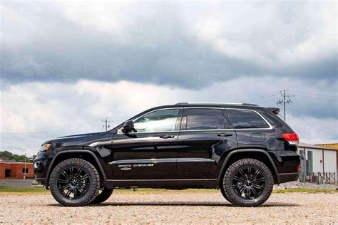 Rough Country 2.5" Lift Kit for 2011-2018 Jeep Grand Cherokee WK2 ...