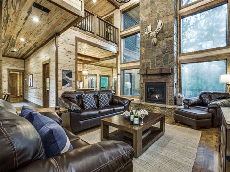 Rustic Mountain Lodge Cabin | Luxury Cabin in Broken Bow, OK