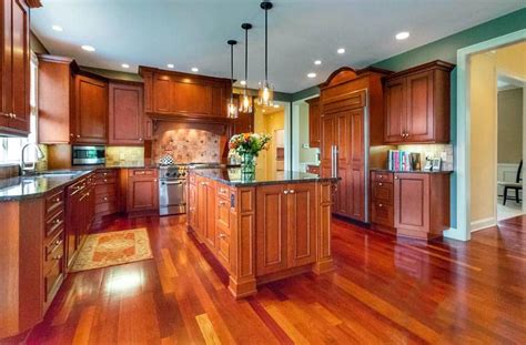 What Color Wood Flooring Goes With Cherry Cabinets | Viewfloor.co